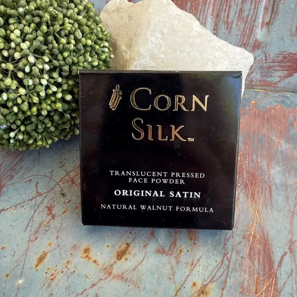 Vintage Corn Silk Translucent Pressed Face Powder Original Satin Walnut Formula